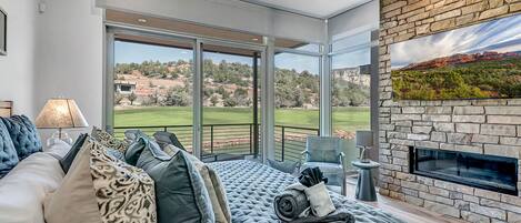 Floor to Ceiling Windows with Automatic Window Shades