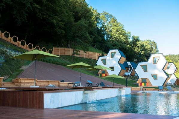 Shared pool