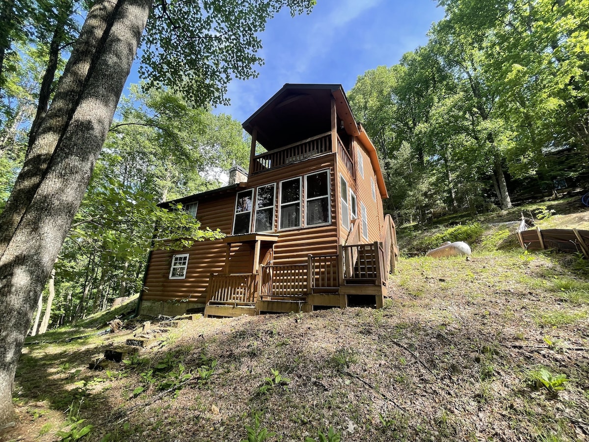 Mountain Retreat Adventure&Natural Beauty Await Close To DT Ellijay Pool Access