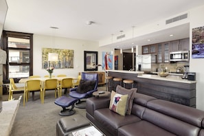 You will appreciate the contemporary, sophisticated decor in this unique Hayden Lodge condo.