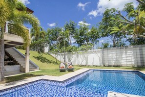 Private pool