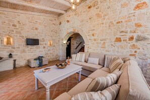 Villa Rizolia Epta image