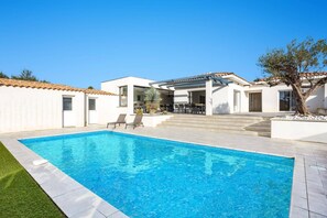 Villa Terre des Vins image