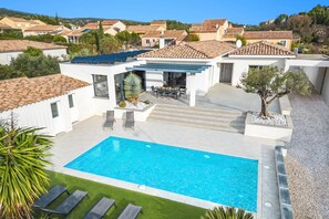 Villa Terre des Vins image