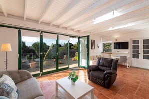Villa Sarita Sol image