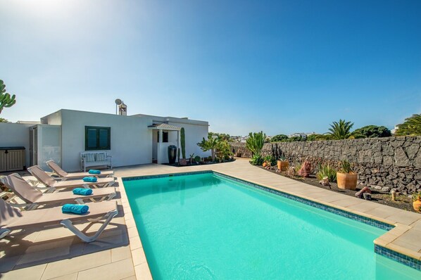 Villa Sarita Sol image