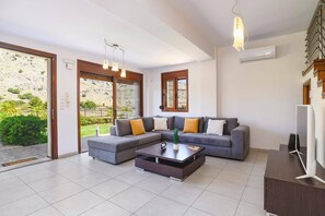 Villa St Nicholas image