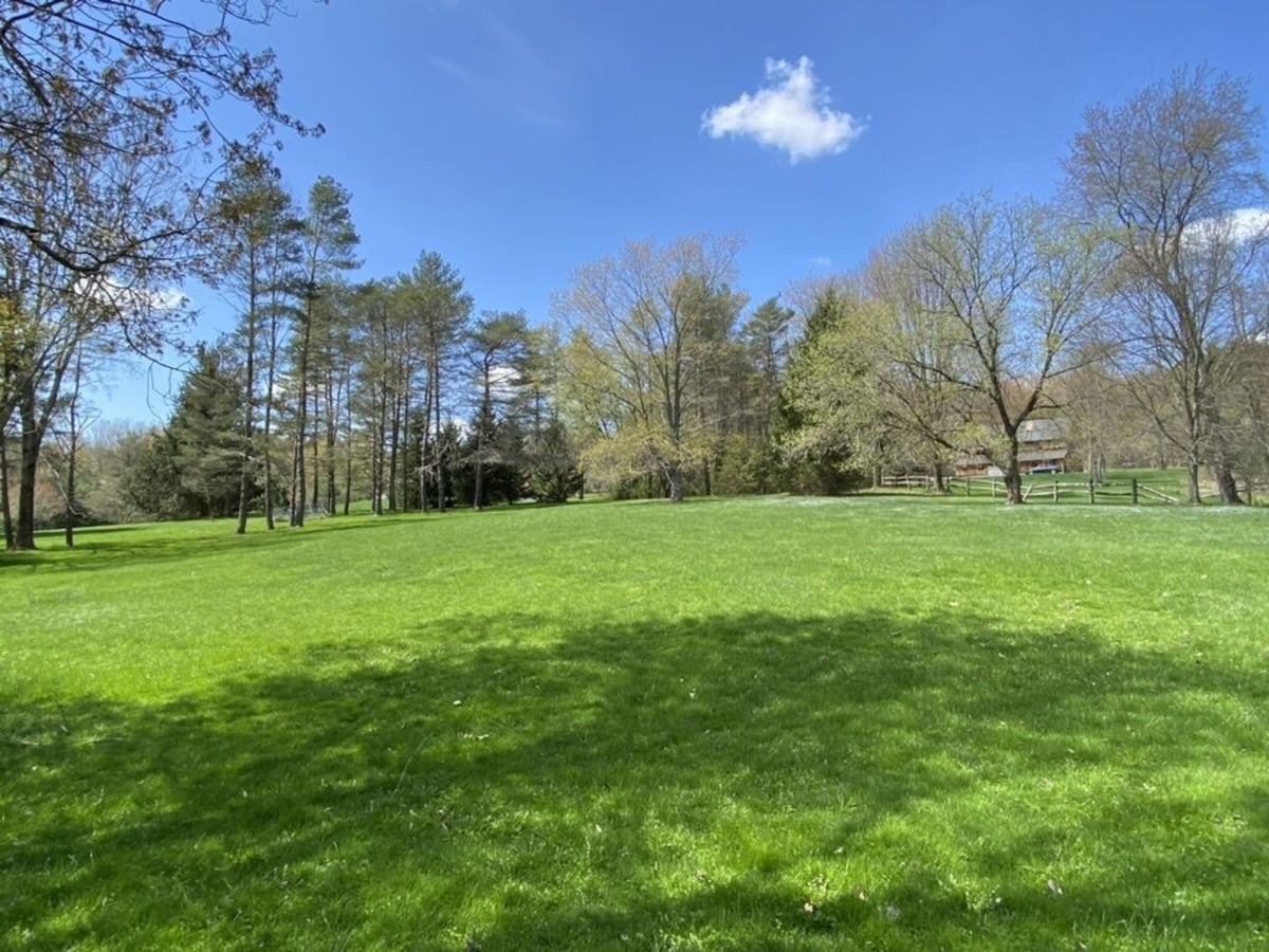Solar-eV Country Home – Quaint Cazenovia!