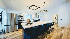 Large kitchen, a chef's dream come true!
