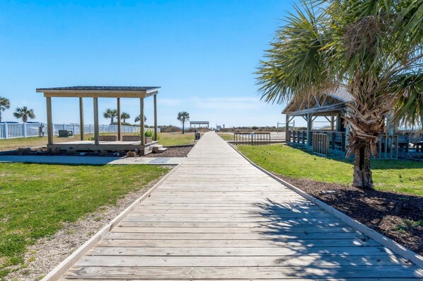 boardwalk to beach