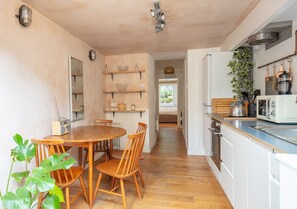 Kitchen (1)