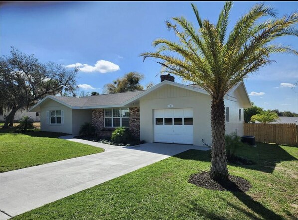House with Garage