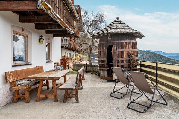Outdoor dining