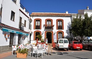 Typical bars and restaurants are only a few kilometers away from Casa Avila.