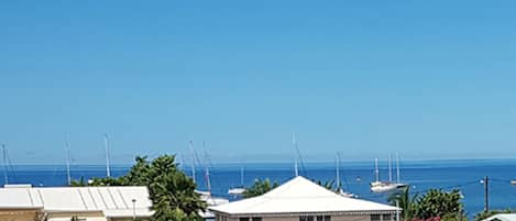 Vue inoubliable  sur la mer des Caraïbes et sur la baie de Fort de France 