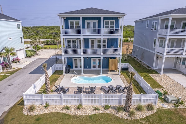 Ocean Side House with Pool