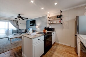 interior - Kitchen area