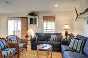 living area - living area