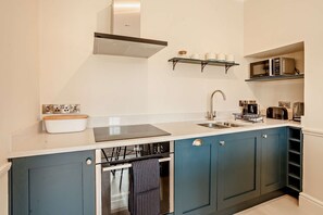 Fully-fitted kitchen
