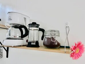Kaffee und/oder Kaffeemaschine