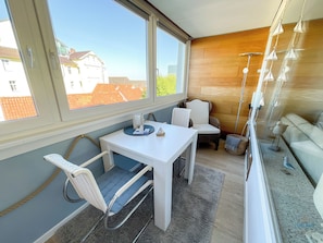 Cuxland-Fewo-Service - Haus Alte-Liebe Wohnung 404 Wohn/Schlafzimmer