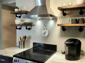 new well equipped kitchen