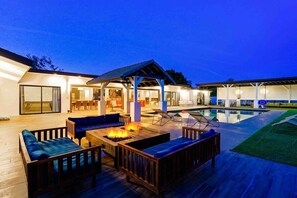 Firepit by the pool