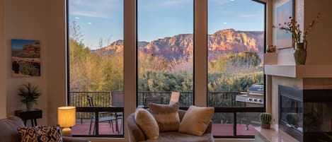 Beautiful Red Rock Views From Great Room