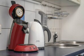 Kaffee und/oder Kaffeemaschine