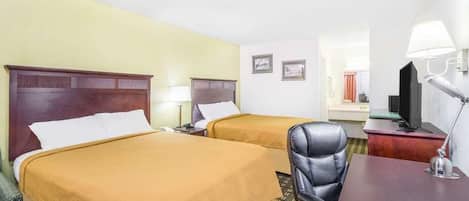 Comfortable 2 Queen size beds; perfect for your vacation!
