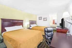 Comfortable 2 Queen size beds; perfect for your vacation!