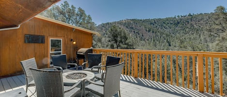 Ruidoso Vacation Rental | 3BR | 3BA | 1,100 Sq Ft | Stairs Required