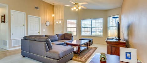 Navarre Vacation Rental | 3BR | 2BA | Half Step to Access | 1,700 Sq Ft