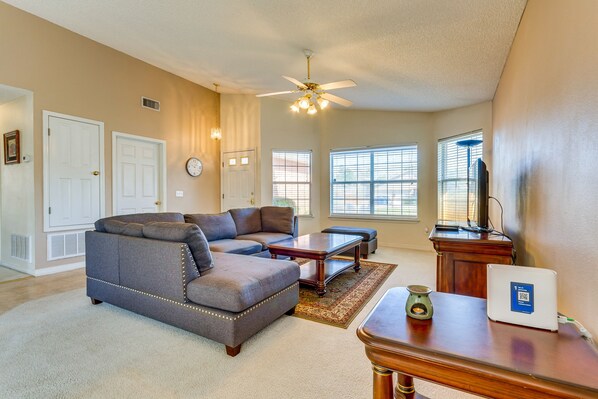 Navarre Vacation Rental | 3BR | 2BA | Half Step to Access | 1,700 Sq Ft