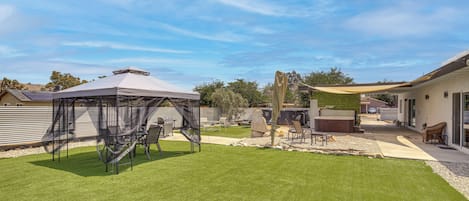 Yucca Valley Vacation Rental | 2BR | 2BA | 1,100 Sq Ft | Step-Free Access