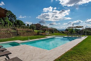 Schwimmbad des Ferienhauses
