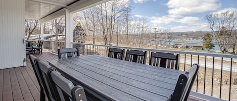 Main Living Deck