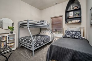 Bunk Room.  Twin over Full.  And Twin Bed.  A few books for the kids too.
