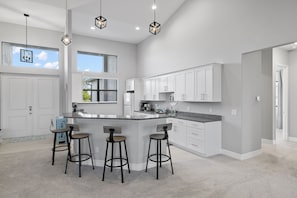 Fully Equipped Kitchen with Breakfast Bar