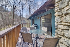 Deck | Gas Grill