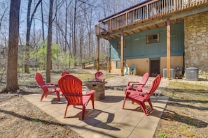 Yard | Fire Pit