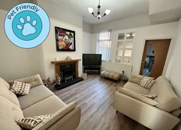 Living Room / Lounge