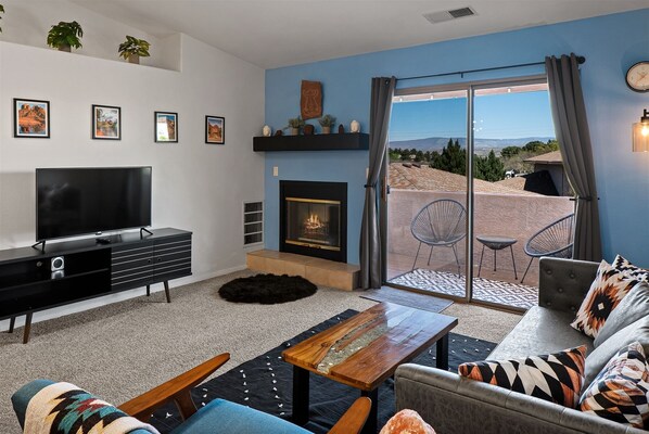 Modern 2 Bedroom Cottonwood Condo