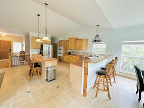 Airy and spacious kitchen. Great for meal preparation