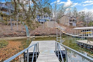Here for some boat  trip? We have a dock for your boat!