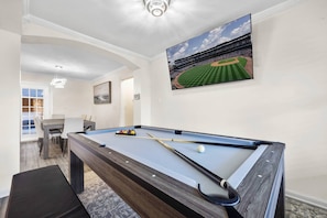 Spielezimmer