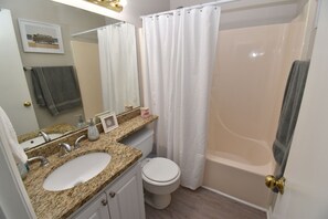 Single Vanity with Shower/Tub Combo