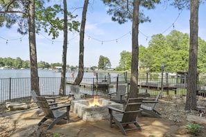 Lakeside firepit with great views!