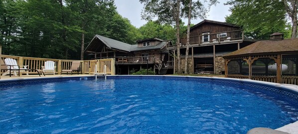 Outdoor Pool - Pool Deck Area. Great for group parties.