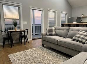 Sunset from the family room. ☀️
